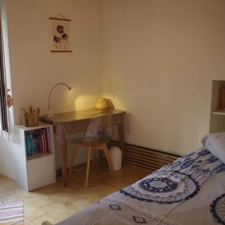 Charmant Appartement Climatise En Plein Coeur Du Village Et Proche Des Plages Avec Wifi * Cervione