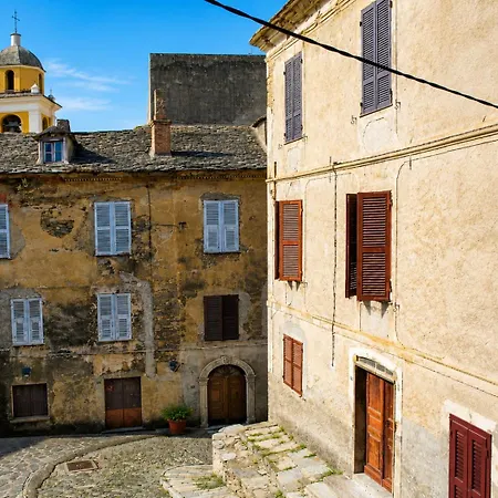 Charmant Appartement Climatise En Plein Coeur Du Village Et Proche Des Plages Avec Wifi