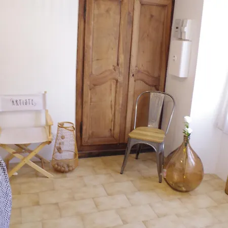 Charmant Appartement Climatise En Plein Coeur Du Village Et Proche Des Plages Avec Wifi Apartman Cervione