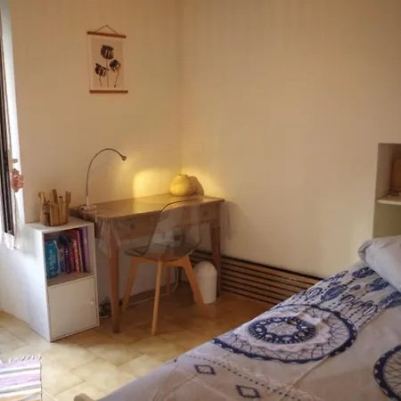 Daire Charmant Appartement Climatise En Plein Coeur Du Village Et Proche Des Plages Avec Wifi *