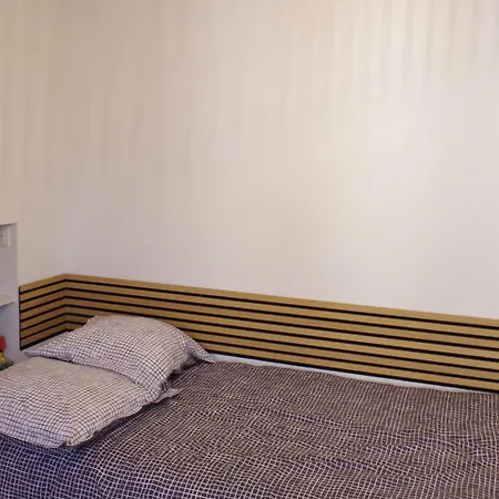 Daire Charmant Appartement Climatise En Plein Coeur Du Village Et Proche Des Plages Avec Wifi *