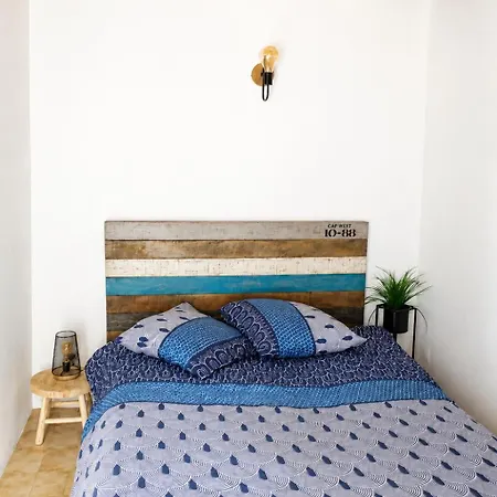 Charmant Appartement Climatise En Plein Coeur Du Village Et Proche Des Plages Avec Wifi *