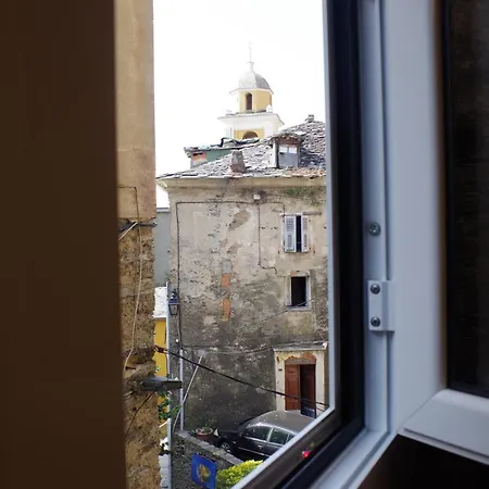 Charmant Appartement Climatise En Plein Coeur Du Village Et Proche Des Plages Avec Wifi *